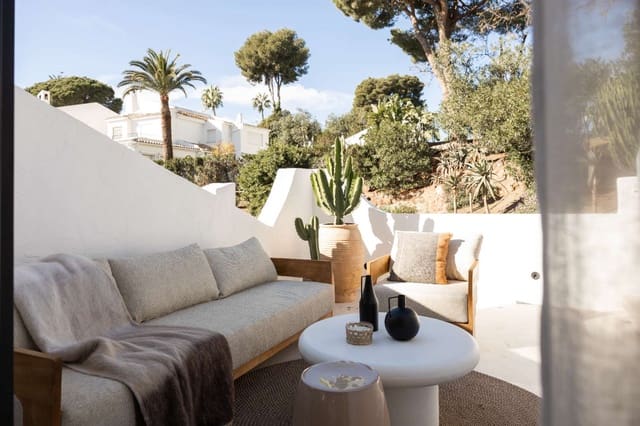 5 sypialnia Willa na sprzedaż w Marbella z basenem - 2 795 000 € (Ref: 8885808)