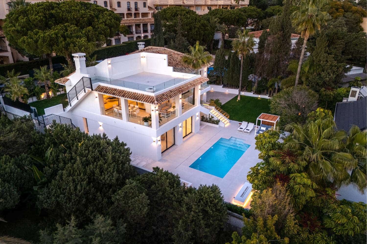 Chalet de 4 habitaciones en Marbella en venta con piscina garaje - 3.669.000 € (Ref: 8912667)