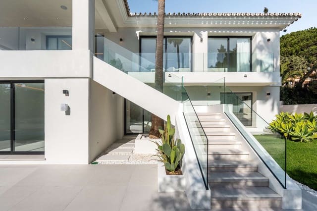 4 bedroom Villa for sale in Marbella with pool garage - € 3,669,000 (Ref: 8912667)