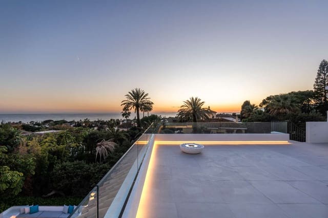 4 bedroom Villa for sale in Marbella with pool garage - € 3,669,000 (Ref: 8912667)