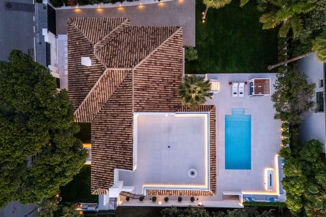 4 bedroom Villa for sale in Marbella with pool garage - € 3,669,000 (Ref: 8912667)