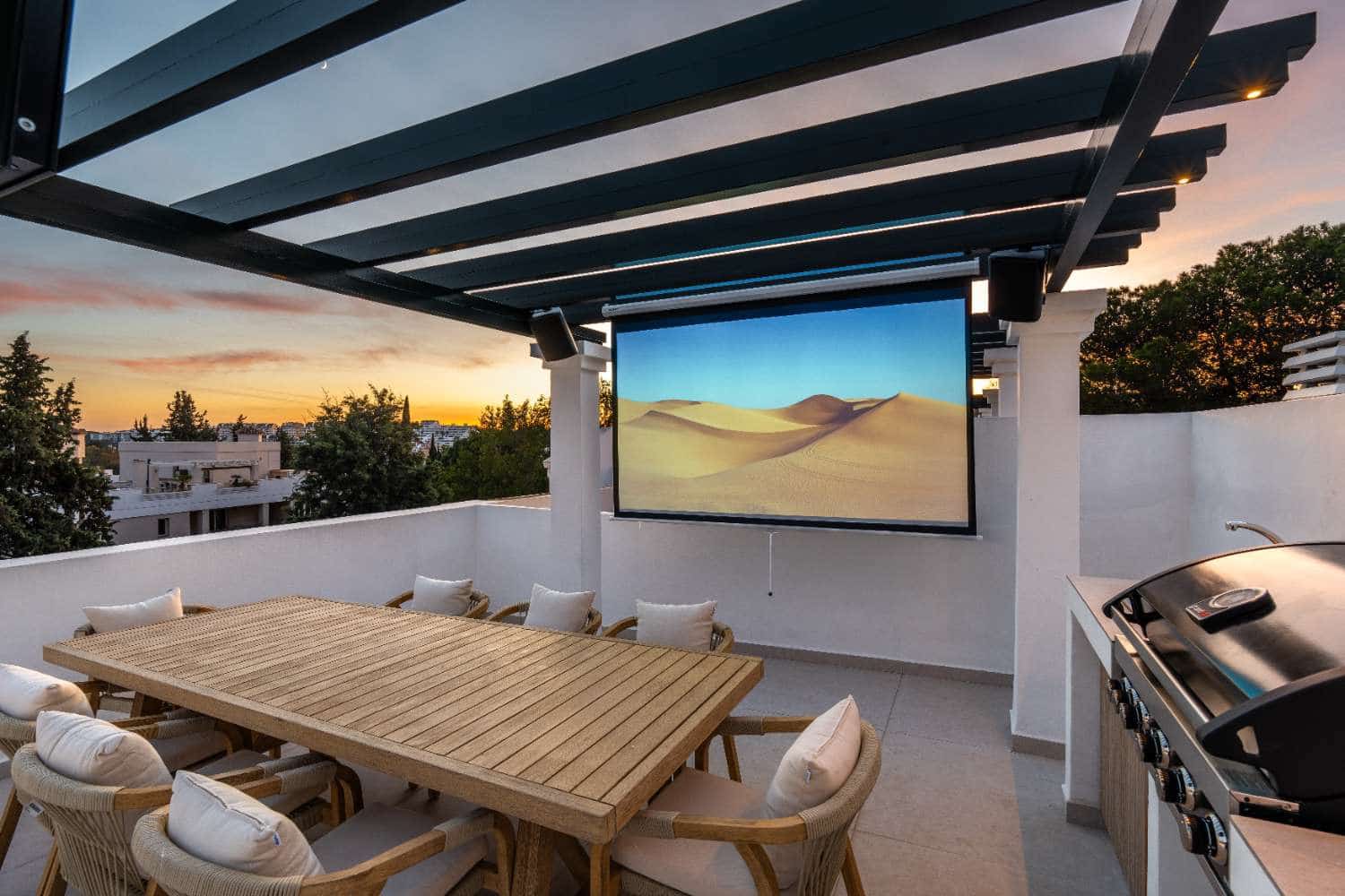 Ático de 4 habitaciones en Marbella en venta con piscina garaje - 1.250.000 € (Ref: 8912669)