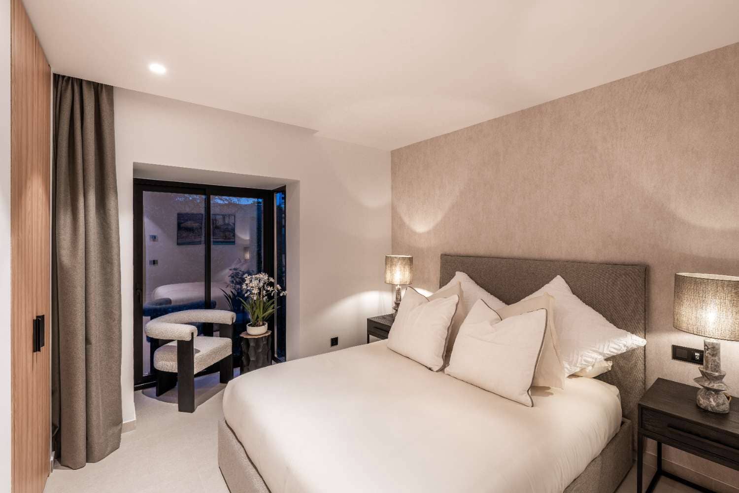 Ático de 4 habitaciones en Marbella en venta con piscina garaje - 1.250.000 € (Ref: 8912669)