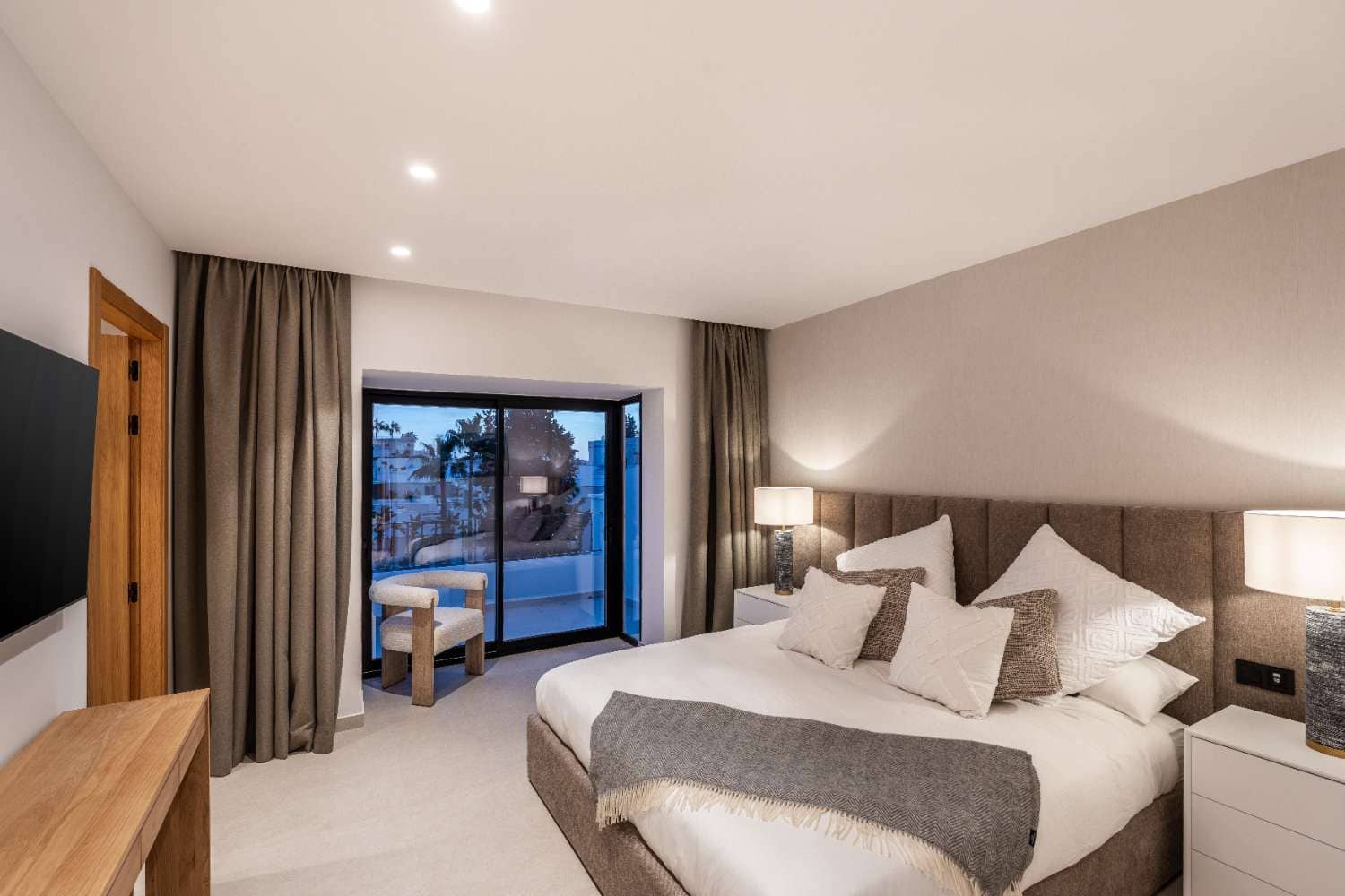 Ático de 4 habitaciones en Marbella en venta con piscina garaje - 1.250.000 € (Ref: 8912669)