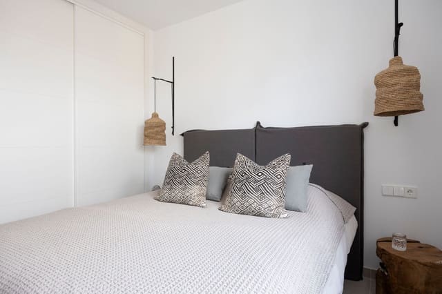 Apartamento de 3 habitaciones en Benalmádena en venta con piscina - 1.350.000 € (Ref: 8998170)