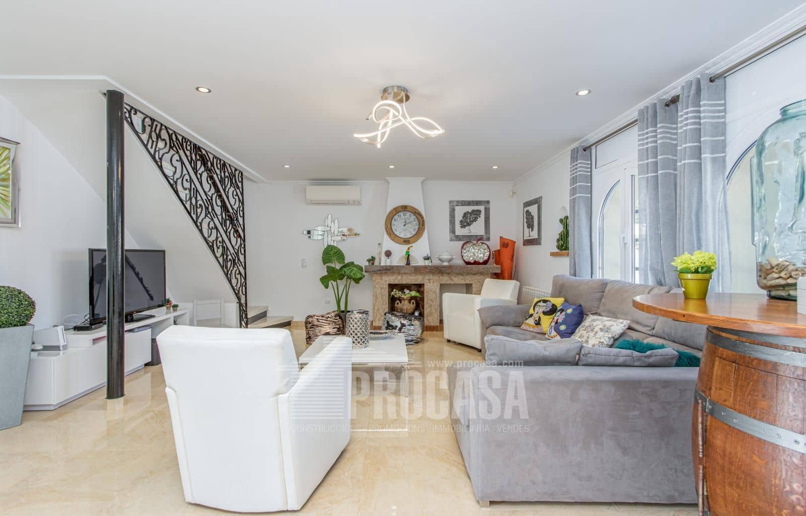 6 chambre Villa/Maison à vendre à Empuriabrava avec piscine garage - 1 990 000 € (Ref: 6325636)