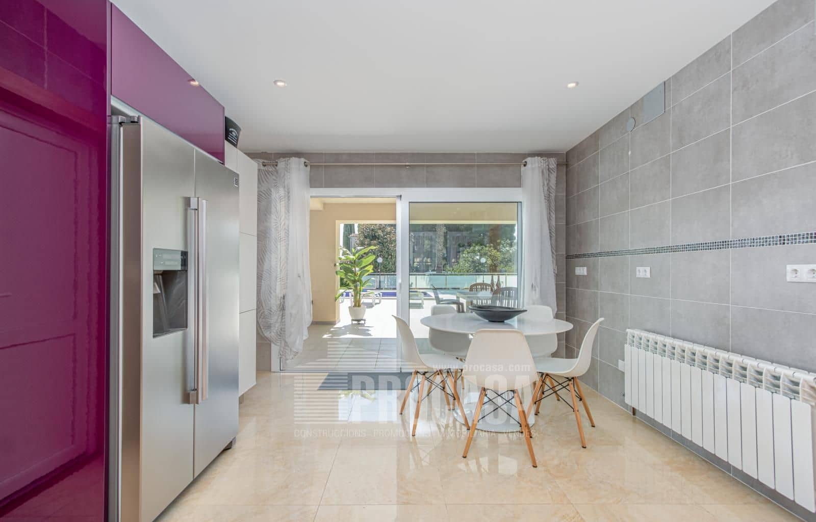 6 chambre Villa/Maison à vendre à Empuriabrava avec piscine garage - 1 990 000 € (Ref: 6325636)