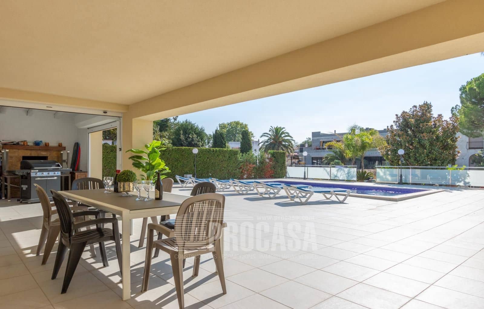 6 chambre Villa/Maison à vendre à Empuriabrava avec piscine garage - 1 990 000 € (Ref: 6325636)