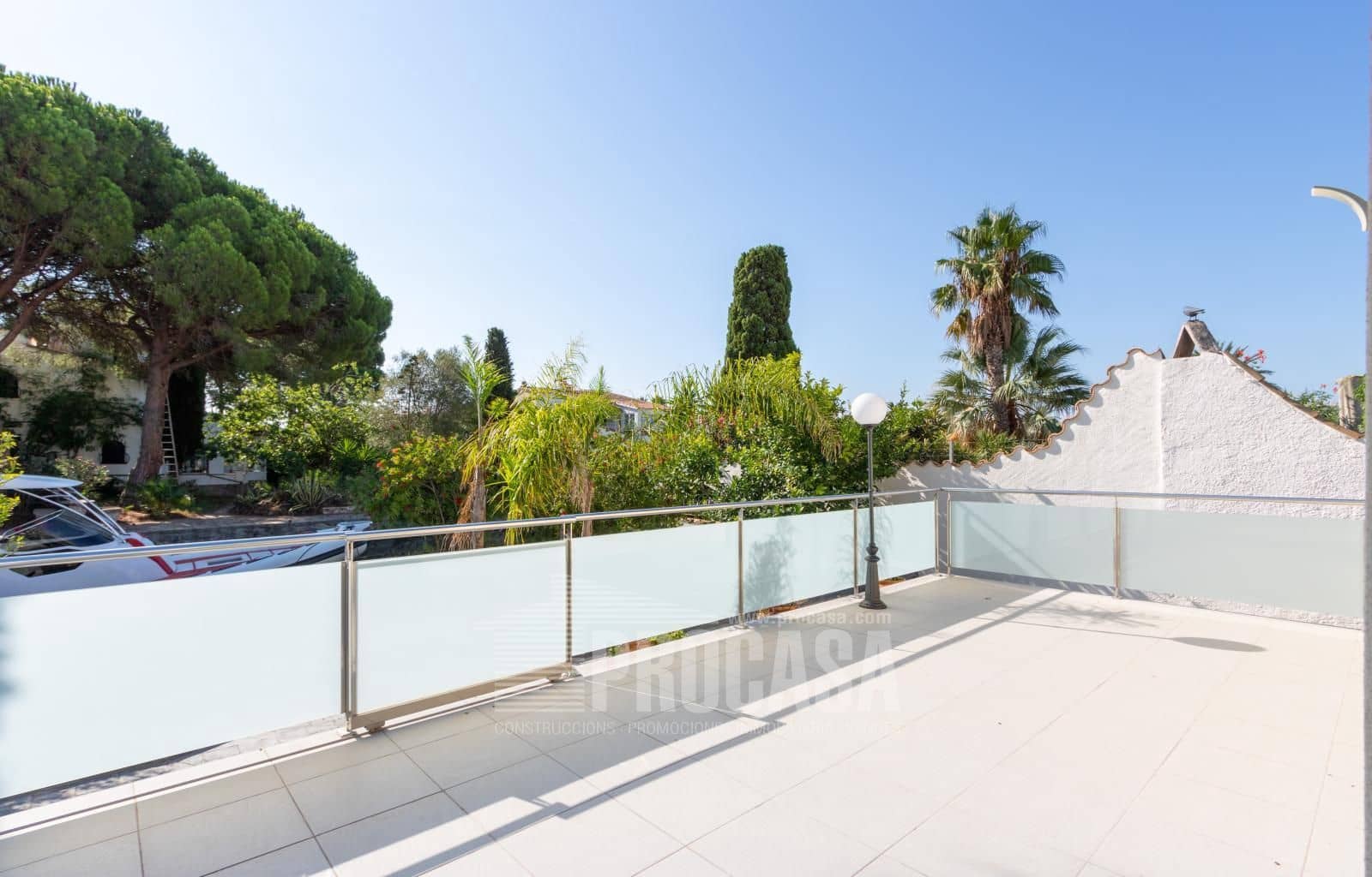 6 chambre Villa/Maison à vendre à Empuriabrava avec piscine garage - 1 990 000 € (Ref: 6325636)