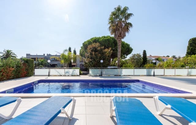 6 chambre Villa/Maison à vendre à Empuriabrava, Castelló d'Empúries avec piscine garage - 1 990 000 € (Ref: 6325636)