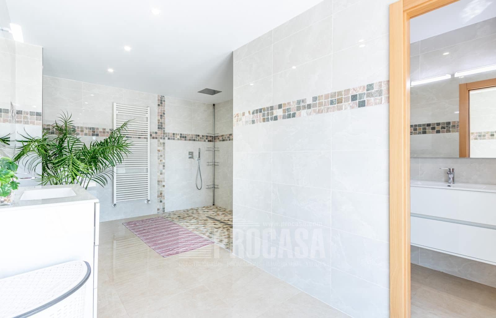 6 chambre Villa/Maison à vendre à Empuriabrava avec piscine garage - 1 990 000 € (Ref: 6325636)