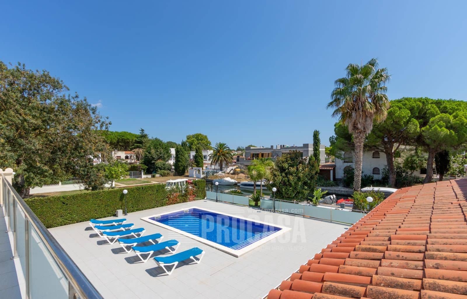 6 chambre Villa/Maison à vendre à Empuriabrava avec piscine garage - 1 990 000 € (Ref: 6325636)