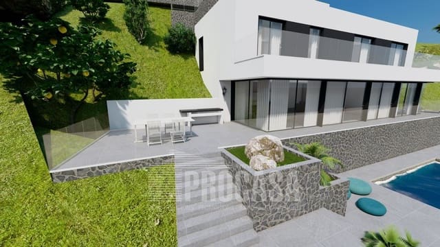 4 slaapkamer Villa te koop in Roses met zwembad - € 1.750.000 (Ref: 6961814)