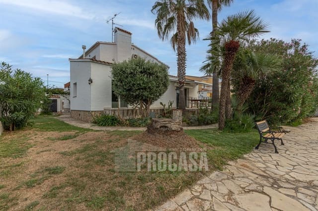 8 slaapkamer Villa te koop in Empuriabrava, Castelló d'Empúries met zwembad - € 1.380.000 (Ref: 7080627)