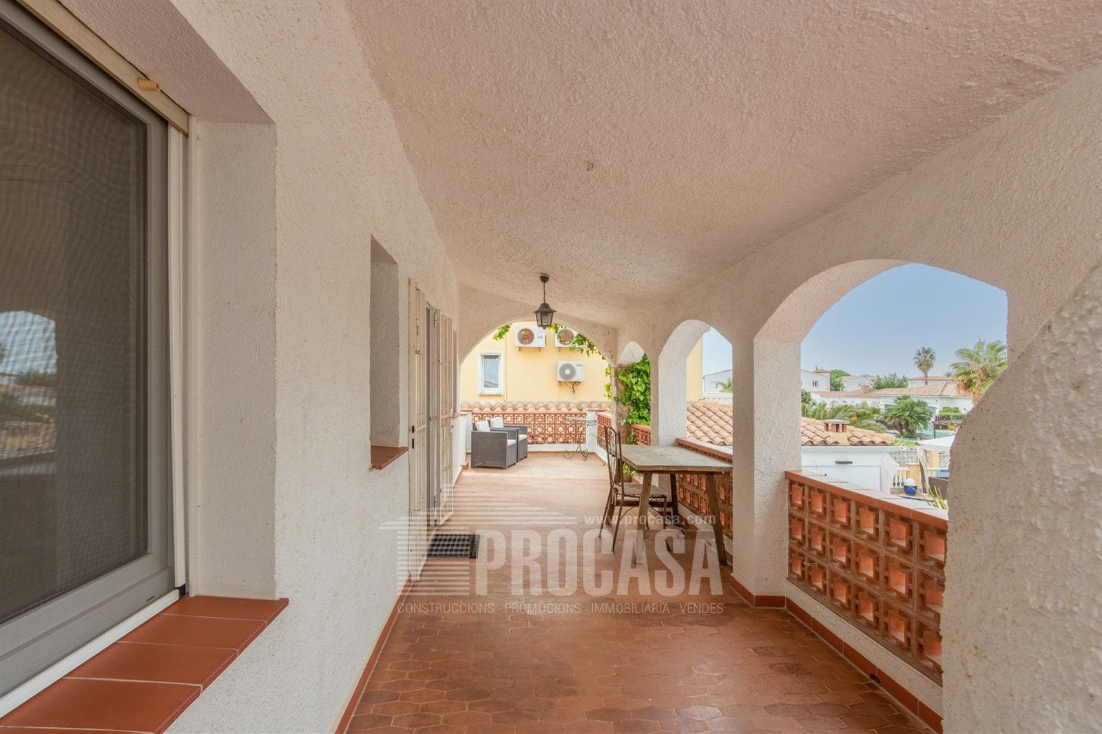 8 makuuhuone Huvila myytävänä paikassa Empuriabrava mukana uima-altaan - 1 380 000 € (Ref: 7080627)