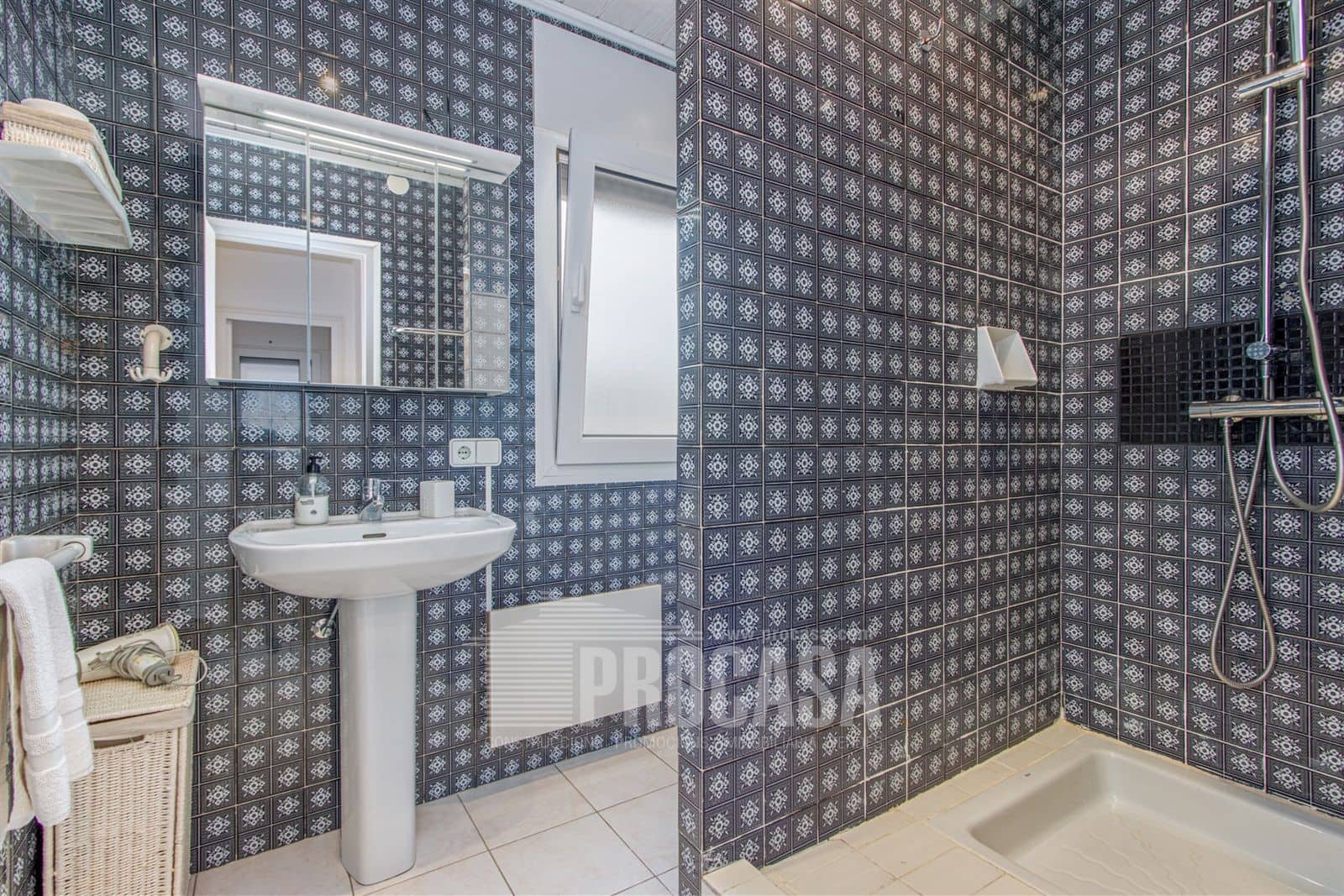 8 makuuhuone Huvila myytävänä paikassa Empuriabrava mukana uima-altaan - 1 380 000 € (Ref: 7080627)