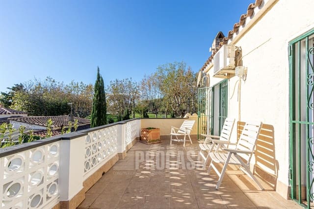 4 slaapkamer Villa te koop in Empuriabrava, Castelló d'Empúries met zwembad - € 430.000 (Ref: 7255142)