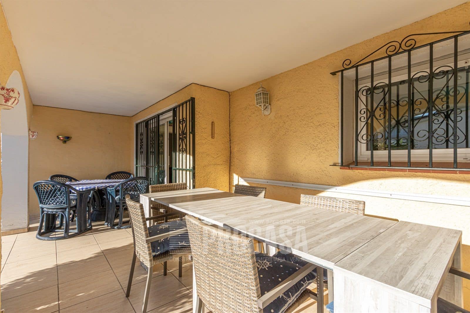 4 slaapkamer Villa te koop in Empuriabrava met zwembad - € 430.000 (Ref: 7255142)