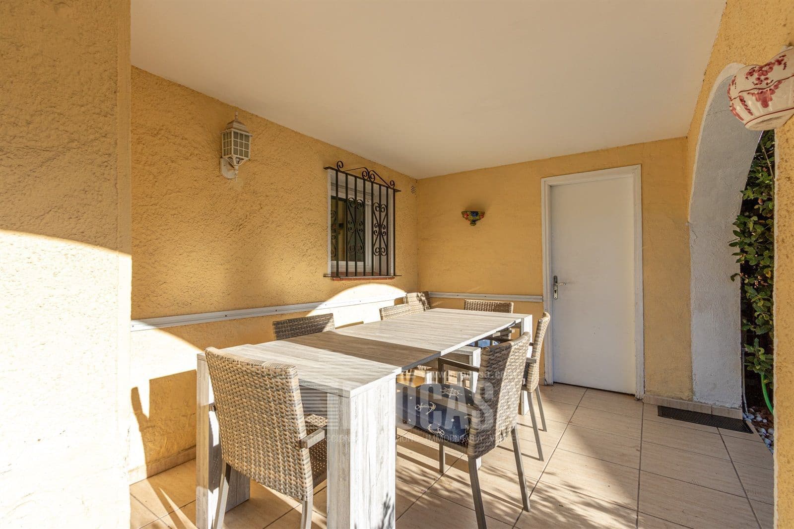 4 slaapkamer Villa te koop in Empuriabrava met zwembad - € 430.000 (Ref: 7255142)