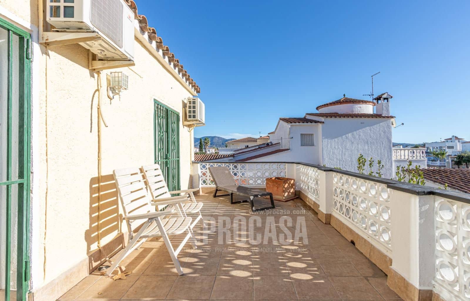 4 slaapkamer Villa te koop in Empuriabrava met zwembad - € 430.000 (Ref: 7255142)