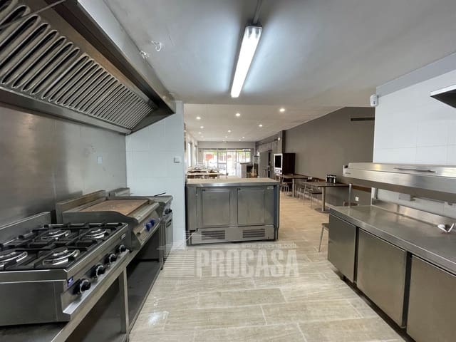 Erhverv til salg i Empuriabrava, Castelló d'Empúries - € 210.000 (Ref: 7329251)