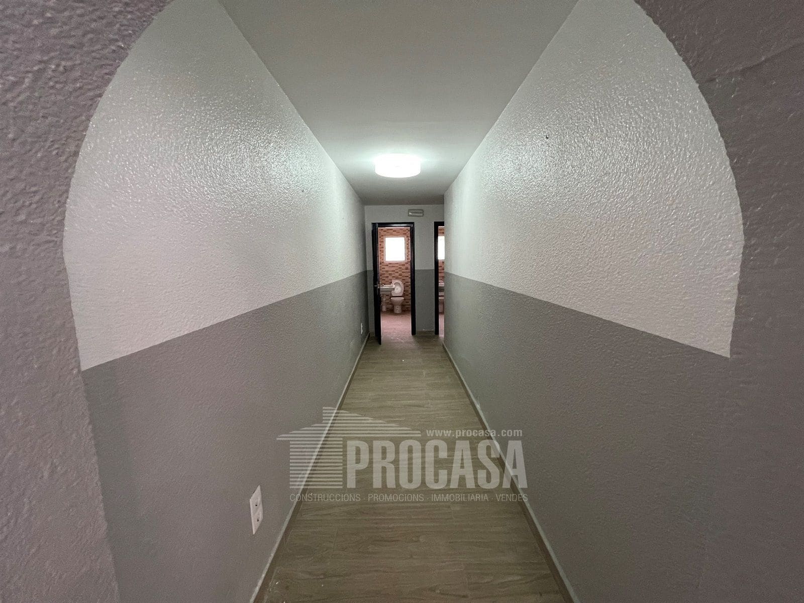 Erhverv til salg i Empuriabrava - € 210.000 (Ref: 7329251)