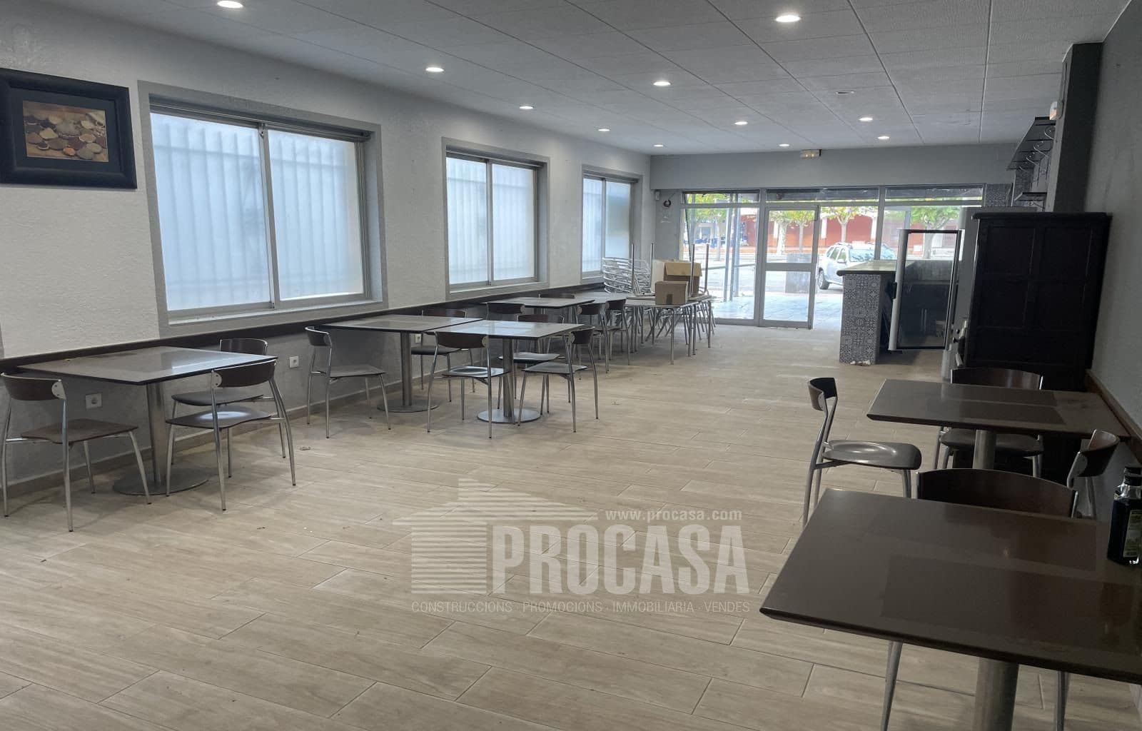 Erhverv til salg i Empuriabrava - € 210.000 (Ref: 7329251)