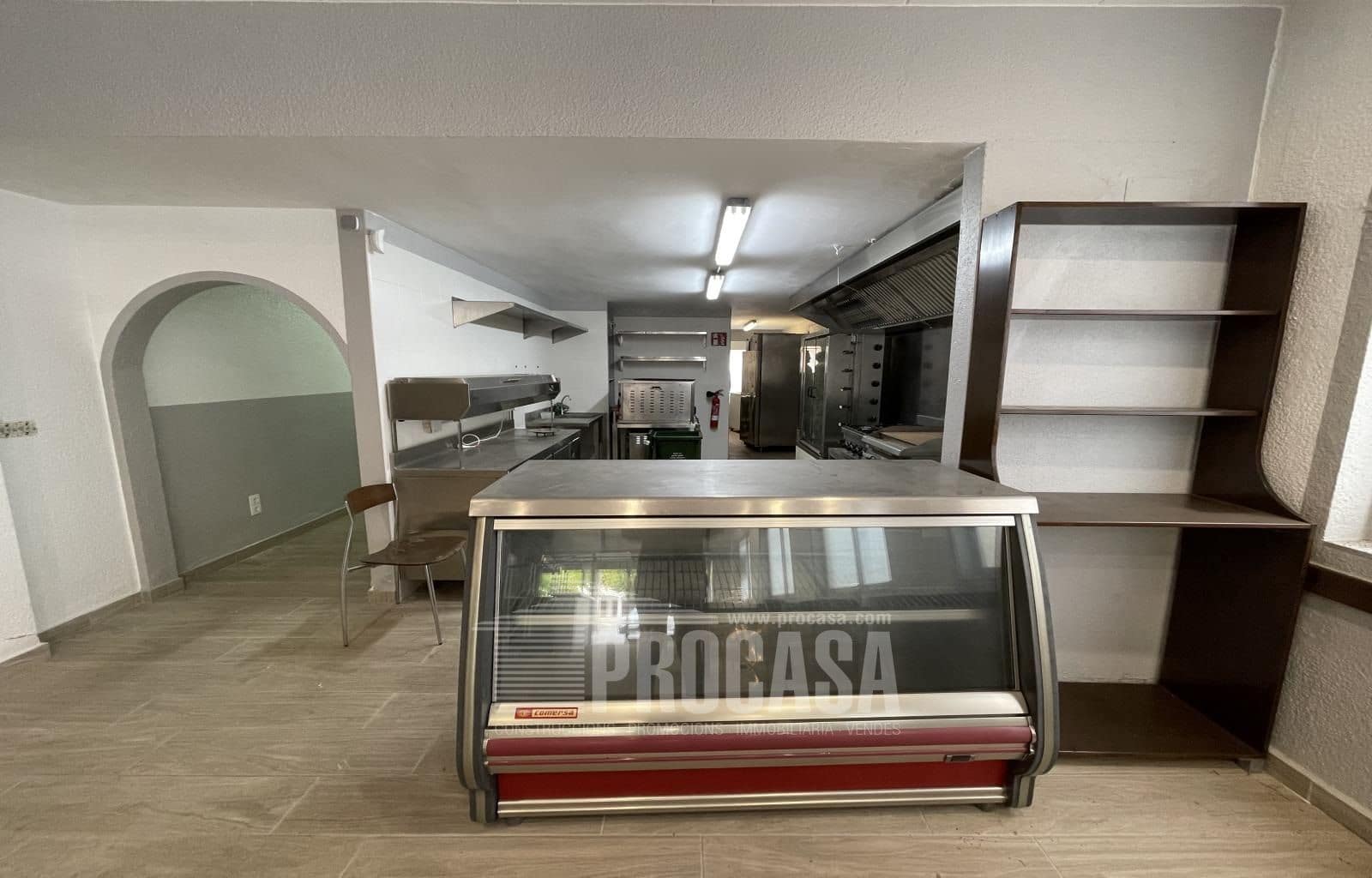 Erhverv til salg i Empuriabrava - € 210.000 (Ref: 7329251)