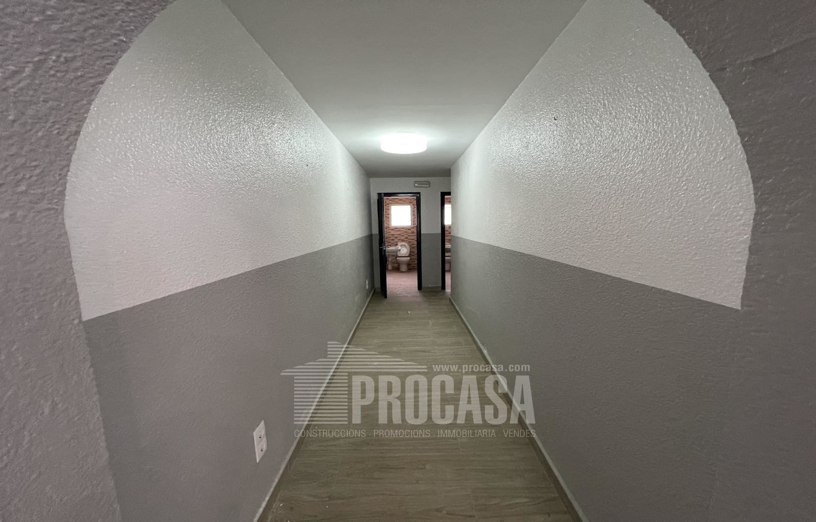 Erhverv til salg i Empuriabrava - € 210.000 (Ref: 7329251)