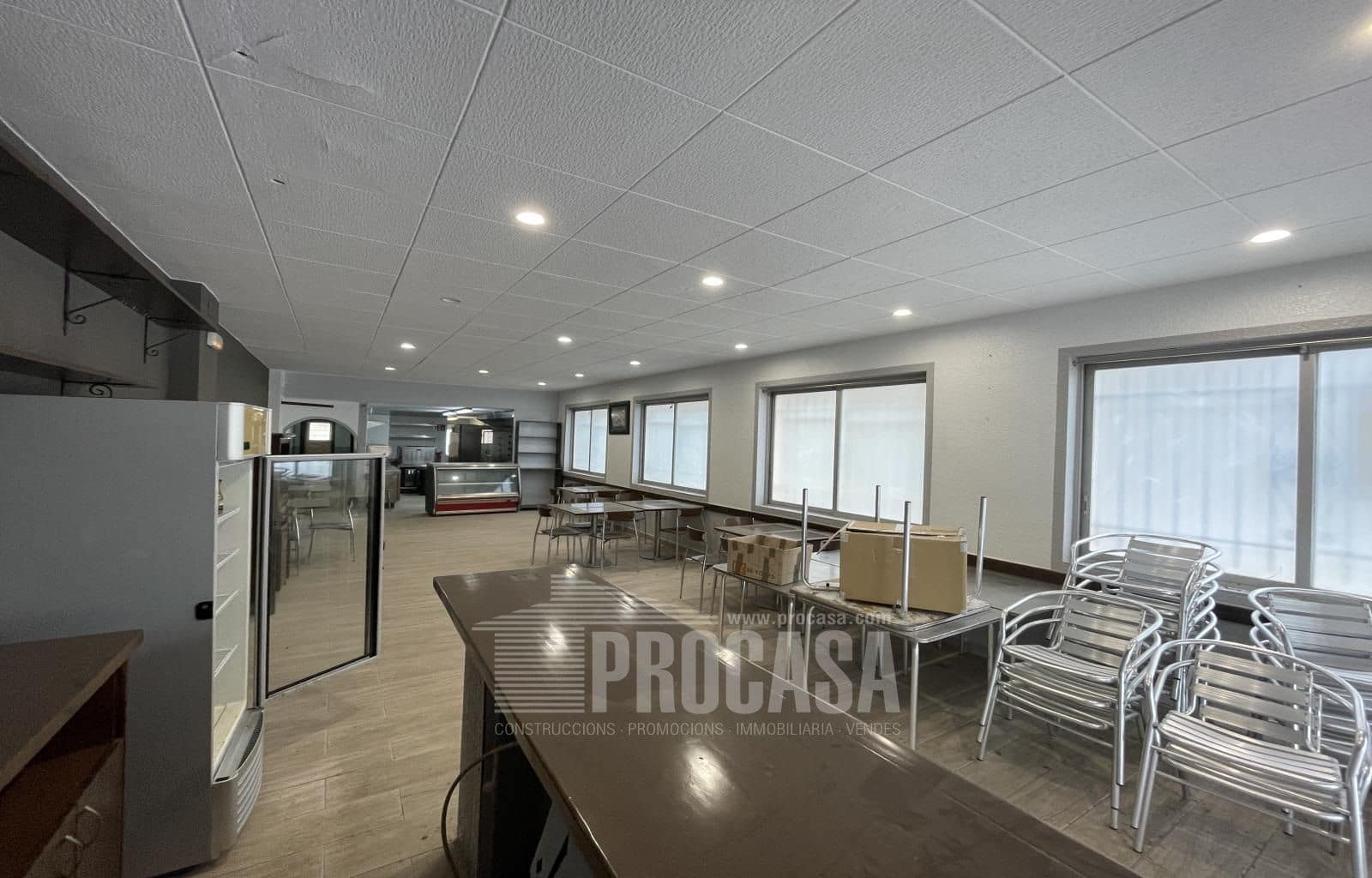 Erhverv til salg i Empuriabrava - € 210.000 (Ref: 7329251)