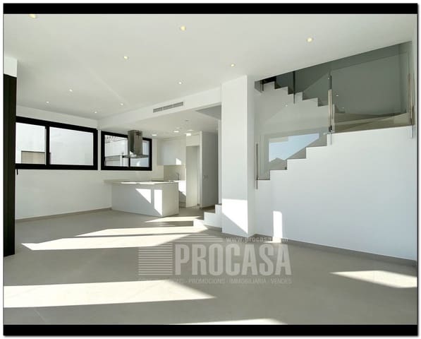 4 slaapkamer Villa te koop in Empuriabrava, Castelló d'Empúries met zwembad garage - € 659.000 (Ref: 7401760)