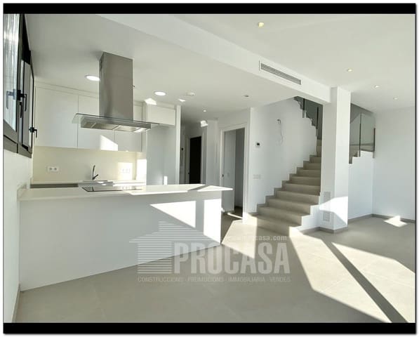 4 slaapkamer Villa te koop in Empuriabrava, Castelló d'Empúries met zwembad garage - € 659.000 (Ref: 7401760)