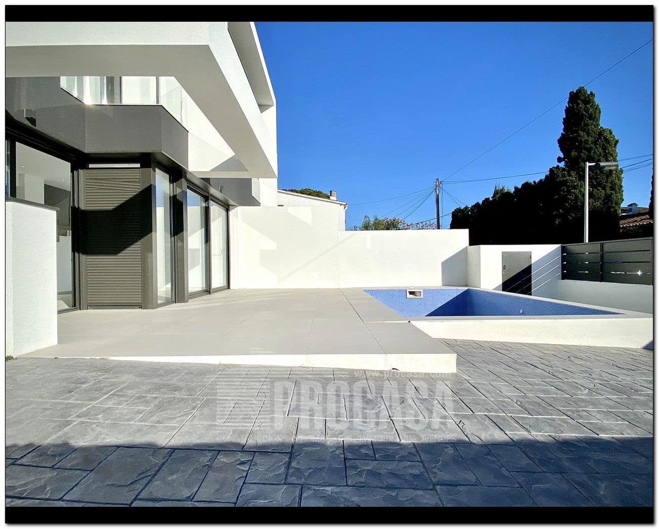 4 slaapkamer Villa te koop in Empuriabrava met zwembad garage - € 659.000 (Ref: 7401760)