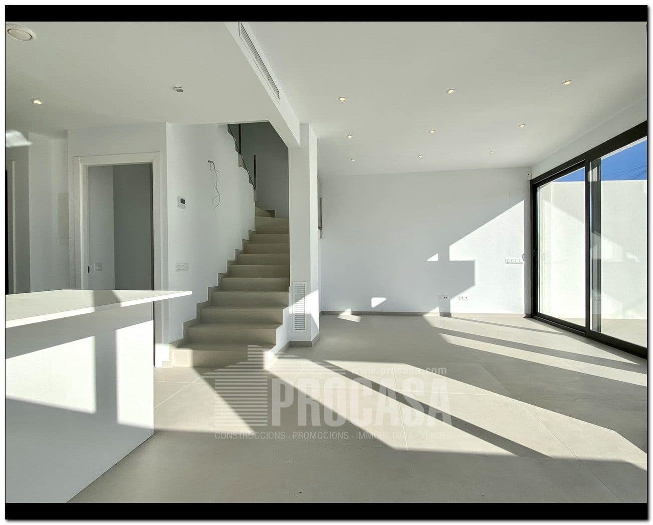 4 slaapkamer Villa te koop in Empuriabrava met zwembad garage - € 659.000 (Ref: 7401760)