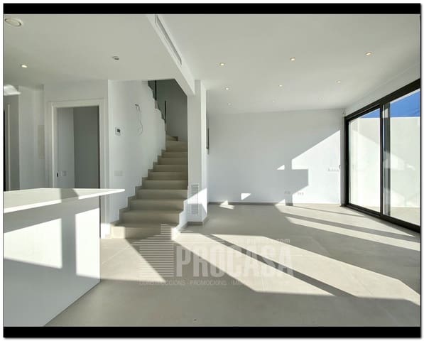 4 slaapkamer Villa te koop in Empuriabrava, Castelló d'Empúries met zwembad garage - € 659.000 (Ref: 7401760)