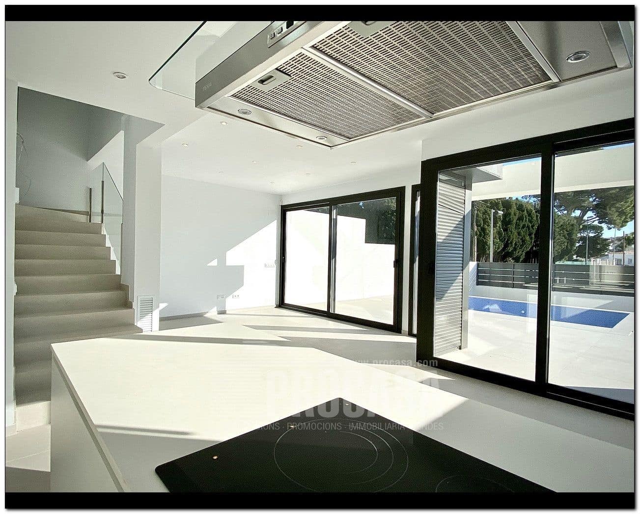 4 slaapkamer Villa te koop in Empuriabrava met zwembad garage - € 659.000 (Ref: 7401760)