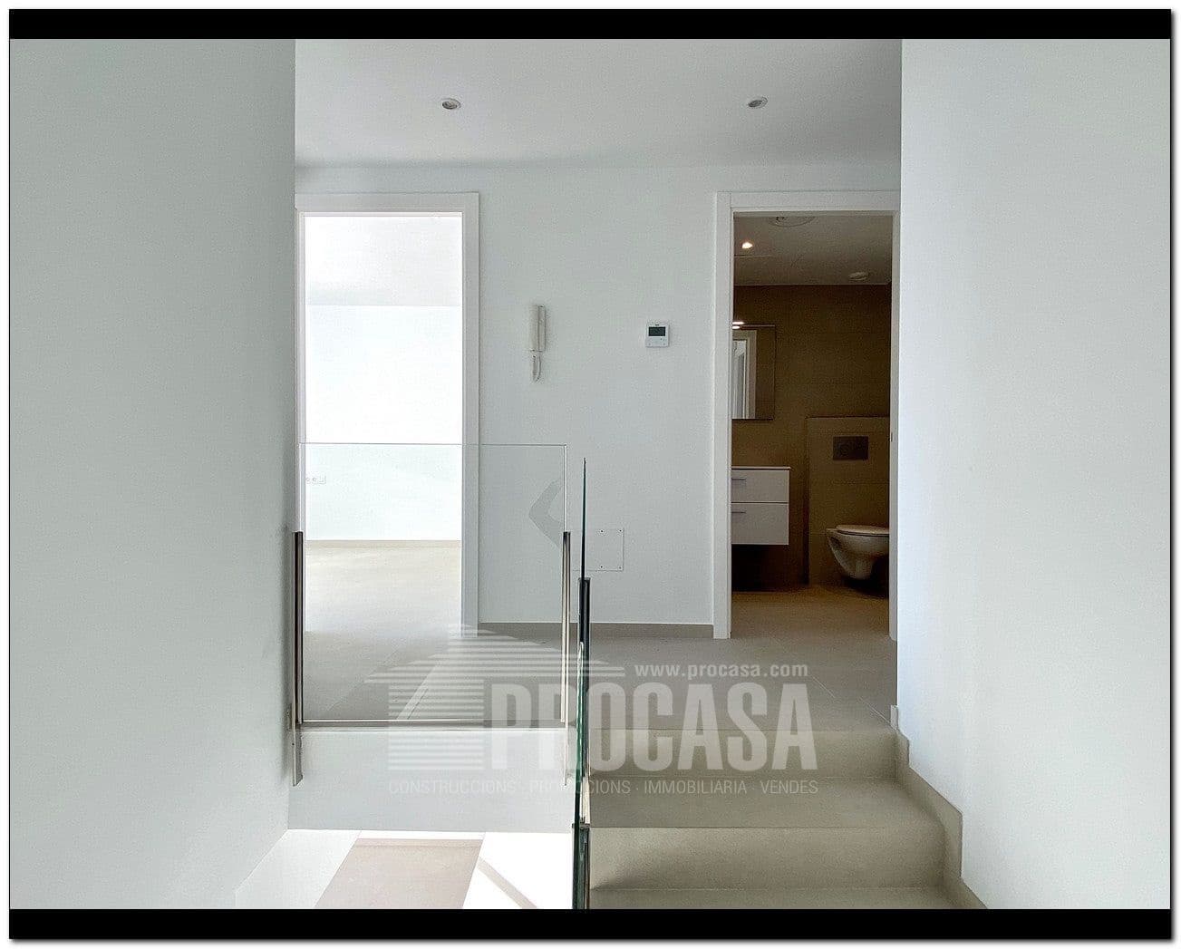 4 slaapkamer Villa te koop in Empuriabrava met zwembad garage - € 659.000 (Ref: 7401760)