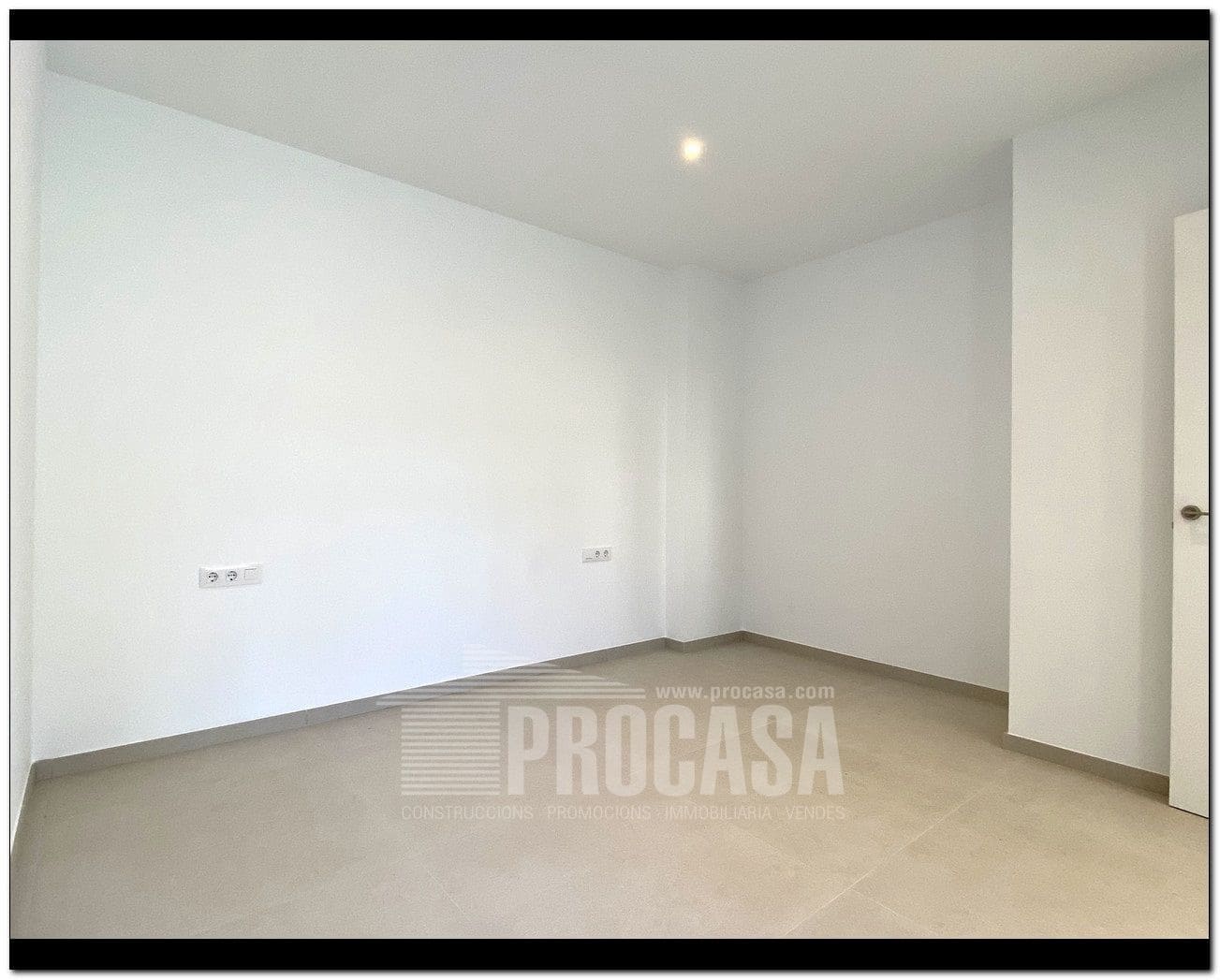4 slaapkamer Villa te koop in Empuriabrava met zwembad garage - € 659.000 (Ref: 7401760)