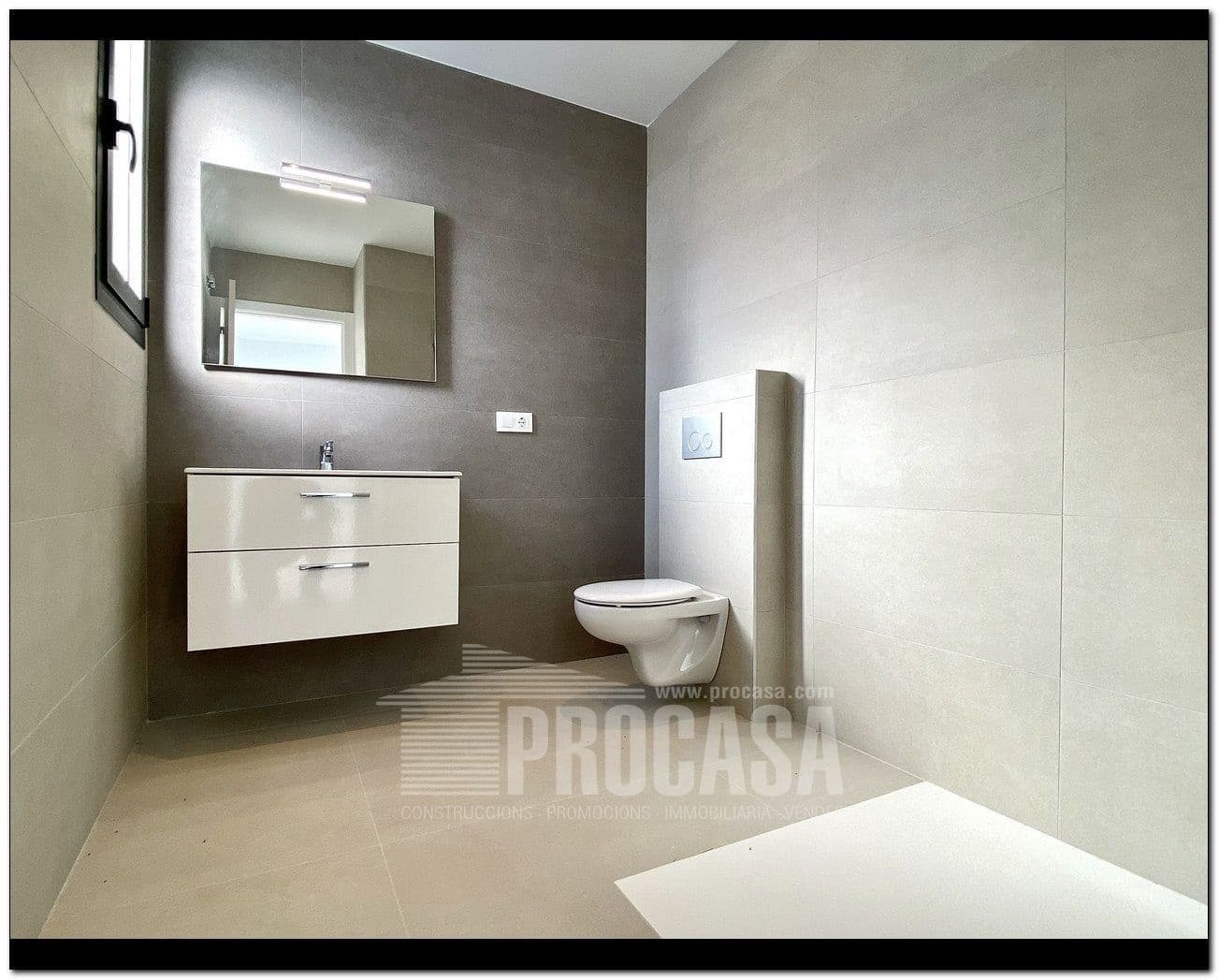 4 slaapkamer Villa te koop in Empuriabrava met zwembad garage - € 659.000 (Ref: 7401760)