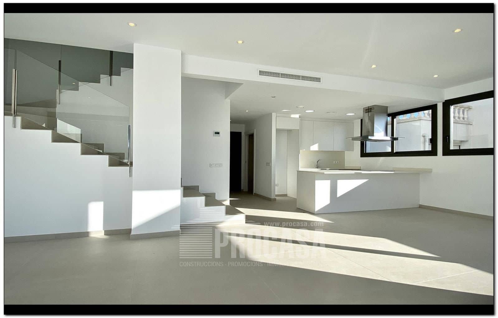 3 chambre Villa/Maison à vendre à Empuriabrava avec piscine garage - 659 000 € (Ref: 7401761)