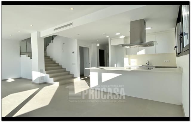 3 slaapkamer Villa te koop in Empuriabrava, Castelló d'Empúries met zwembad garage - € 659.000 (Ref: 7401761)