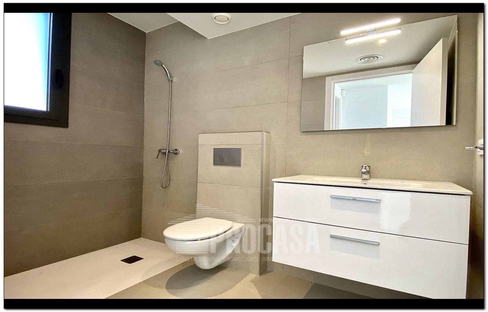 3 chambre Villa/Maison à vendre à Empuriabrava avec piscine garage - 659 000 € (Ref: 7401761)