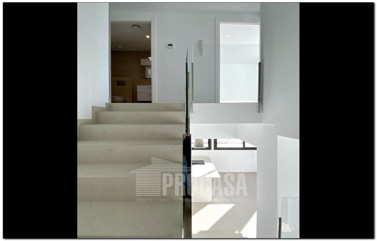 3 chambre Villa/Maison à vendre à Empuriabrava avec piscine garage - 659 000 € (Ref: 7401761)