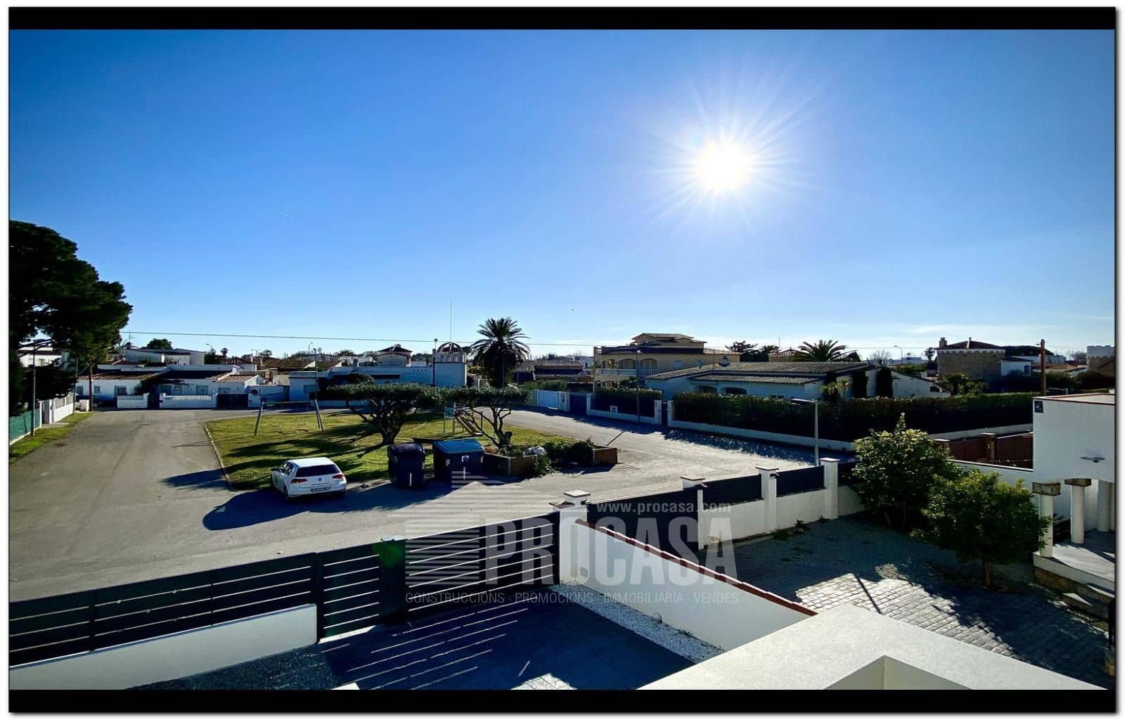 3 chambre Villa/Maison à vendre à Empuriabrava avec piscine garage - 659 000 € (Ref: 7401761)