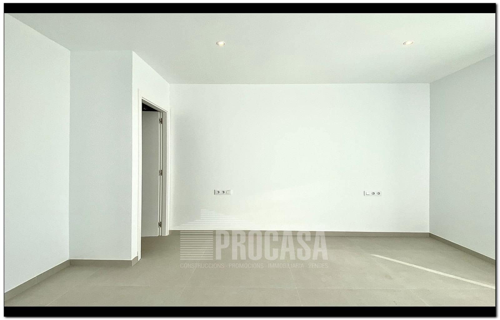 3 chambre Villa/Maison à vendre à Empuriabrava avec piscine garage - 659 000 € (Ref: 7401761)