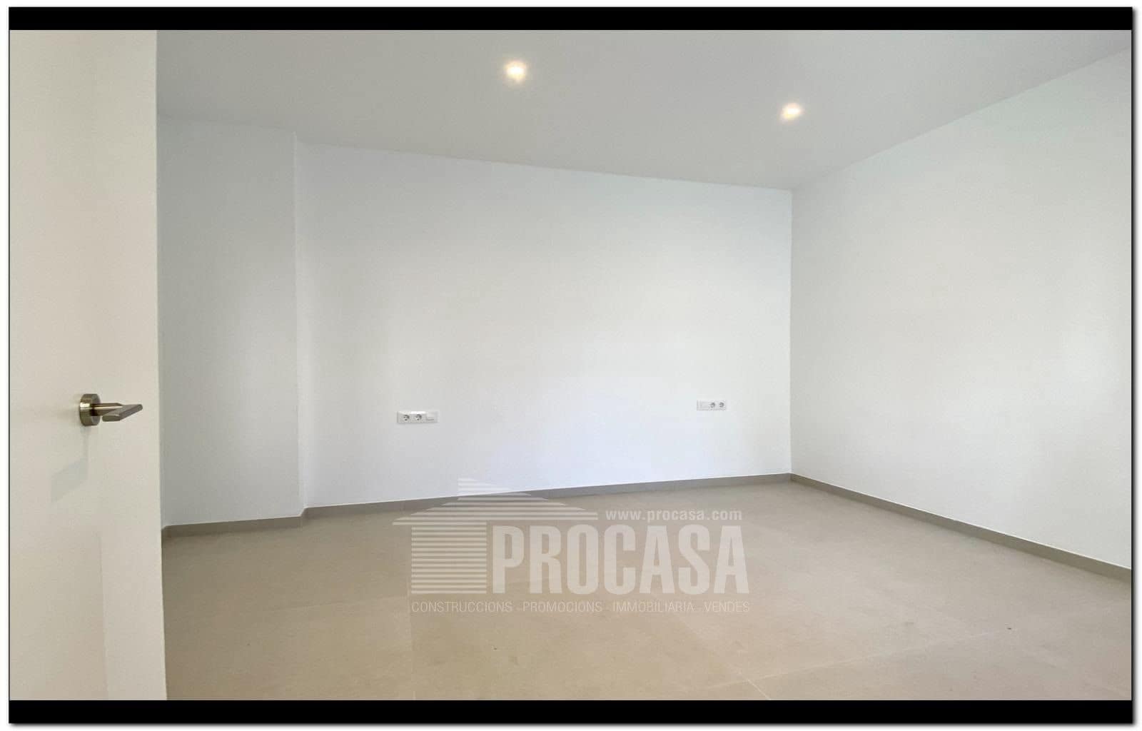 3 chambre Villa/Maison à vendre à Empuriabrava avec piscine garage - 659 000 € (Ref: 7401761)