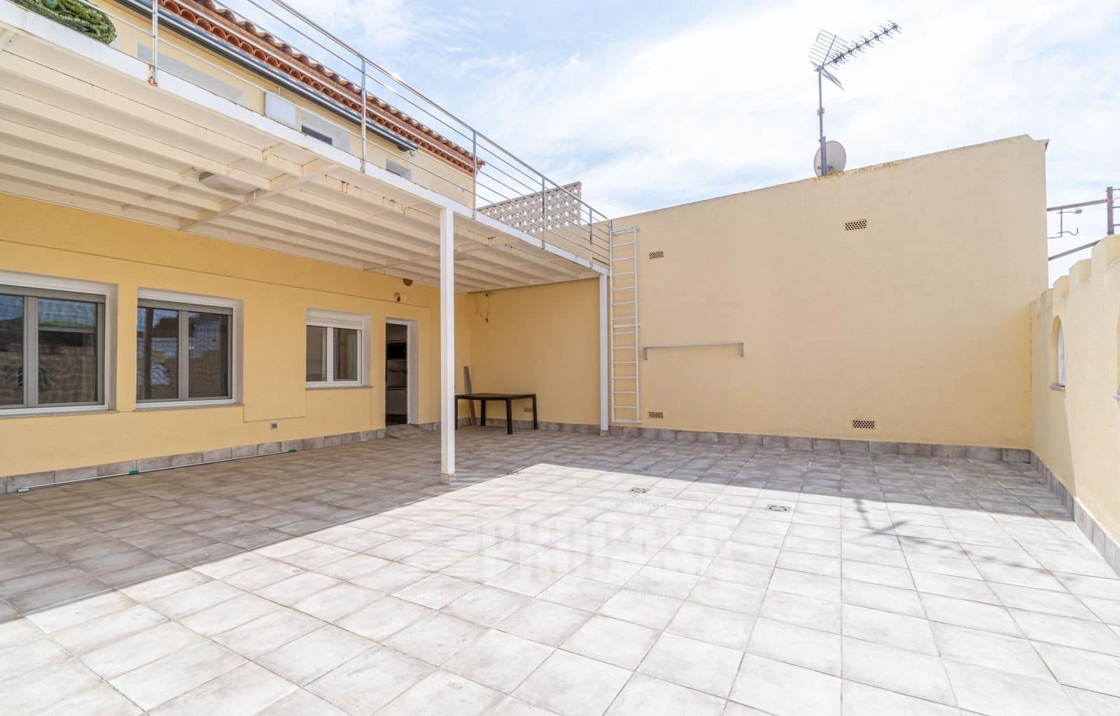 6 slaapkamer Villa te koop in Castello d'Empuries met garage - € 525.000 (Ref: 7622555)