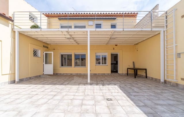 6 slaapkamer Villa te koop in Castelló d'Empúries met garage - € 525.000 (Ref: 7622555)