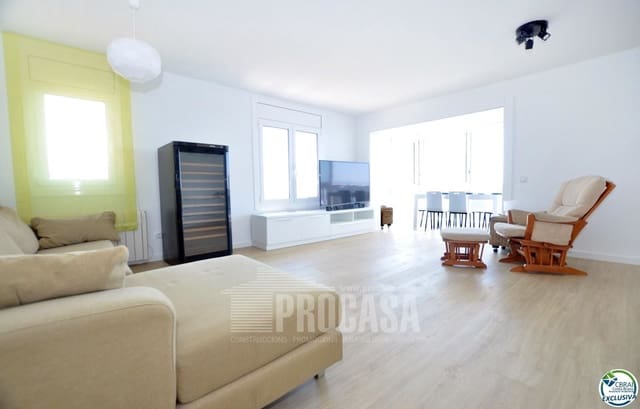 2 slaapkamer Flat te koop in Roses met garage - € 385.000 (Ref: 7753572)