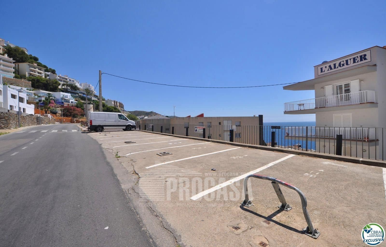 2 bedroom Flat for sale in Roses with garage - € 385,000 (Ref: 7753572)